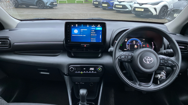 Toyota Yaris 1.5 Hybrid Design 5dr CVT Hybrid Hatchback